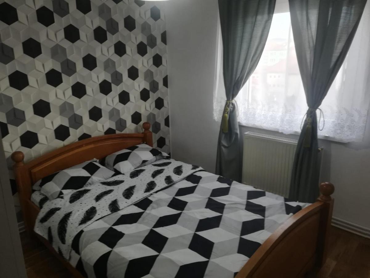 Апартаменти Apartament Erik Сібіу Екстер'єр фото